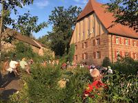 Serenade im Rosengarten